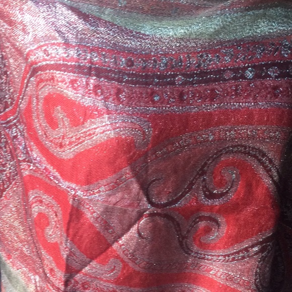 Metallic Thread wrap scarf - Picture 2 of 6